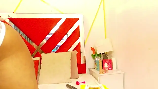 PerlaZultana online show from 02/11/26, 09:14