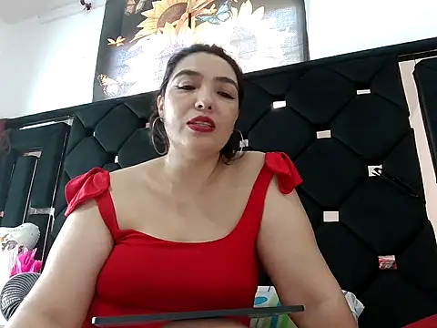 Snapshot of vegacristal88 chatting on 06/19/26, 09:42 vegacristal88 online show from 06/19/26, 09:42