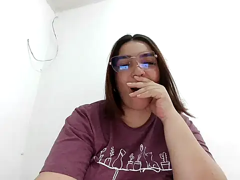 Snapshot of vegacristal88 chatting on 07/19/26, 09:44 vegacristal88 online show from 07/19/26, 09:44
