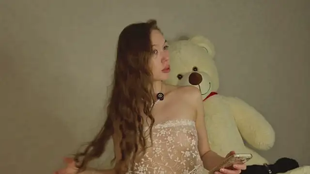Molly Kisss online show from 05/13/26, 07:10