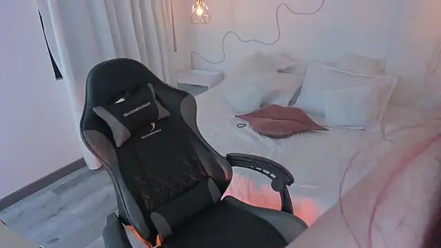 Noahcryptic online show from 11/11/25, 06:08