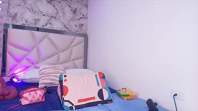 carol juicyy online show from 11/23/25, 07:24