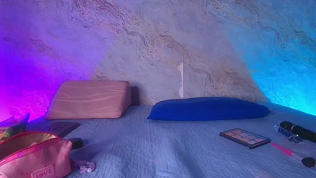 carol juicyy online show from 11/13/25, 07:18