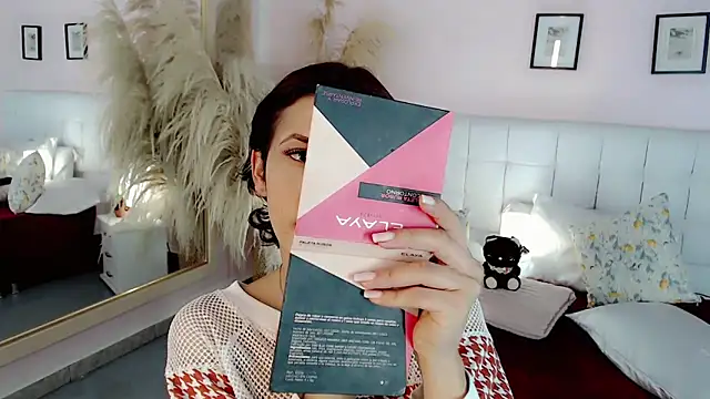 nathalialoes1 online show from 12/02/25, 07:04