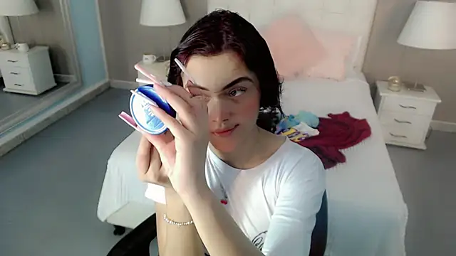 nathalialoes1 online show from 11/16/25, 07:40