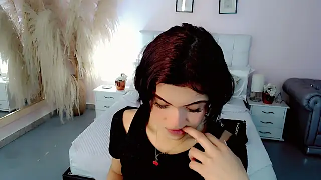 nathalialoes1 online show from 11/30/25, 07:14