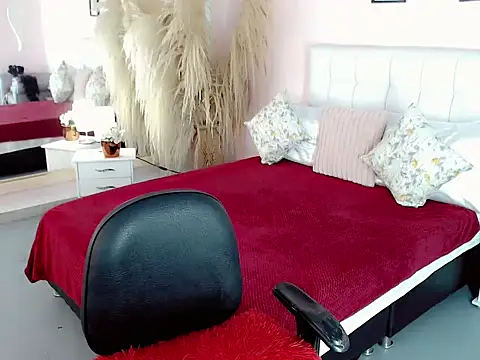 nathalialoes1 online show from 11/19/25, 06:52