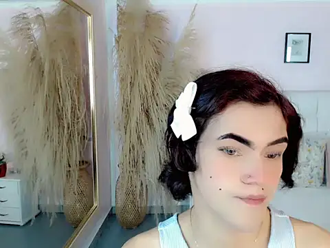 nathalialoes1 online show from 10/30/25, 07:00