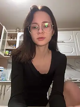 MartaBrent online show from 12/18/25, 06:01