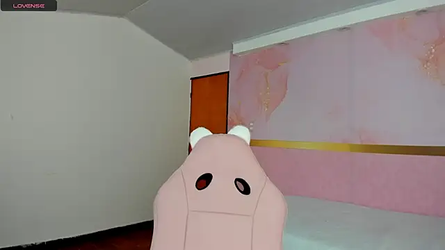 milk candy18 online show from 09/30/25, 12:44