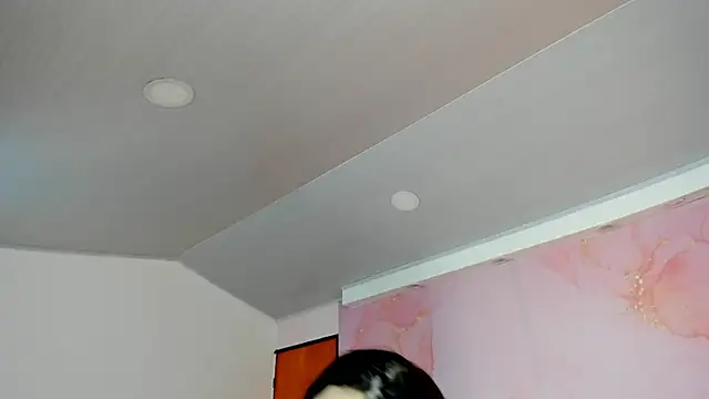 milk candy18 online show from 09/26/25, 12:23