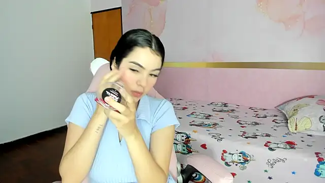 milk candy18 online show from 10/22/25, 10:47