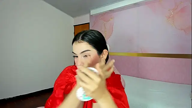 milk candy18 online show from 10/31/25, 11:44