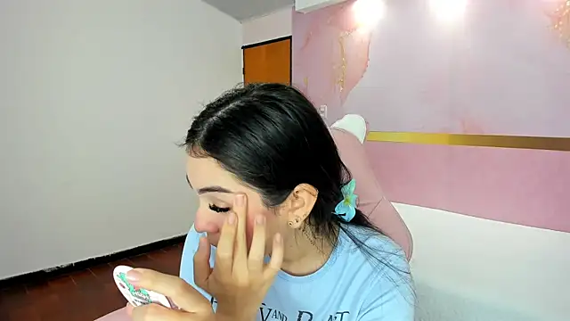 milk candy18 online show from 11/06/25, 10:52