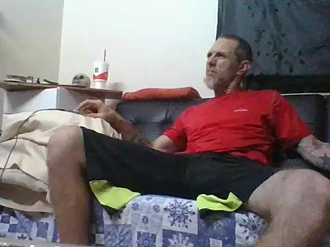 Snapshot of jarjar83 chatting on 10/17/25, 04:38 jarjar83 online show from 10/17/25, 04:38