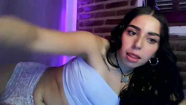 sweetbrunette22 online show from 11/28/25, 06:19