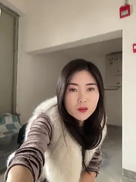 xtt1689999 online show from 11/06/25, 03:21