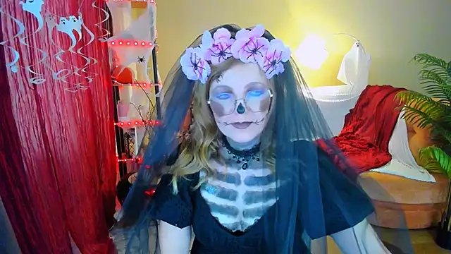 YourUniverser online show from 10/31/25, 06:21