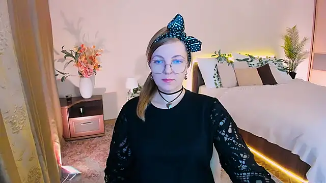 YourUniverser online show from 09/30/25, 09:37