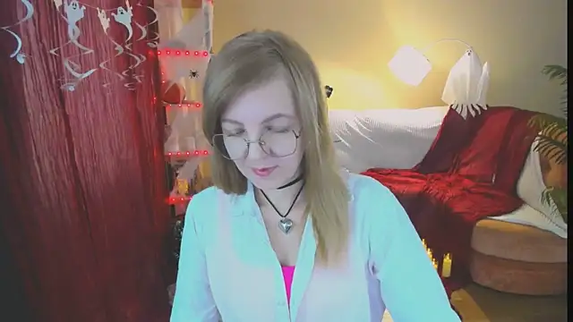 YourUniverser online show from 10/24/25, 10:25