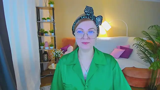 YourUniverser online show from 11/11/25, 09:26