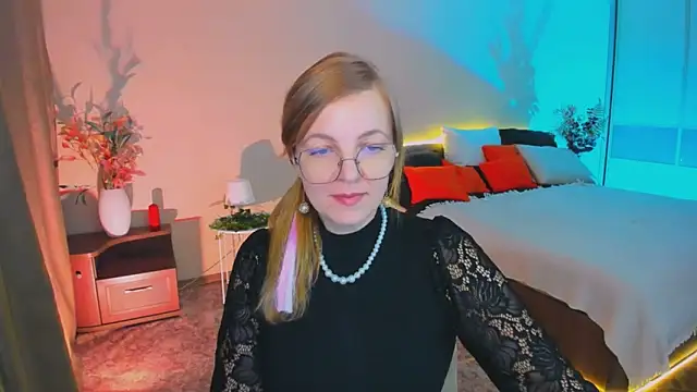 YourUniverser online show from 11/04/25, 09:46