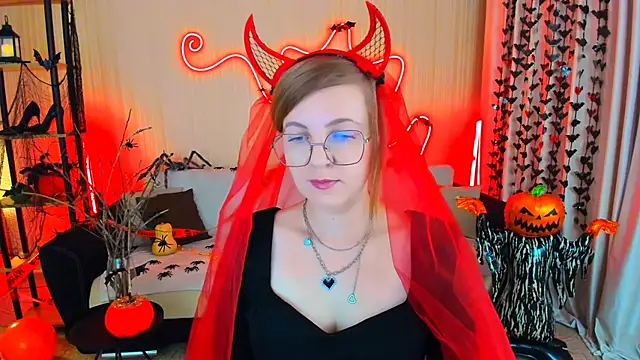 YourUniverser online show from 10/28/25, 04:13