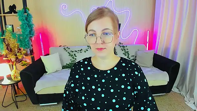 YourUniverser online show from 11/18/25, 09:12