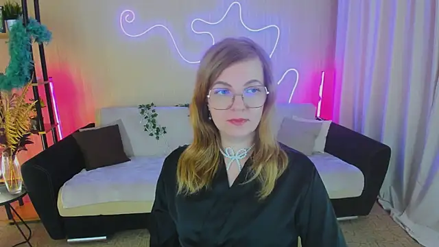 YourUniverser online show from 10/10/25, 11:11