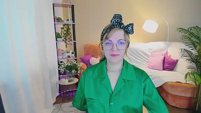 YourUniverser online show from 09/21/25, 09:47