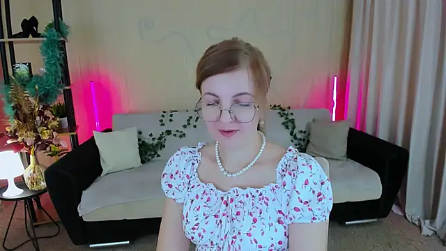 YourUniverser online show from 11/17/25, 10:52