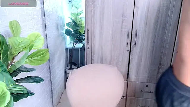 PinooyMilker online show from 03/28/26, 06:31