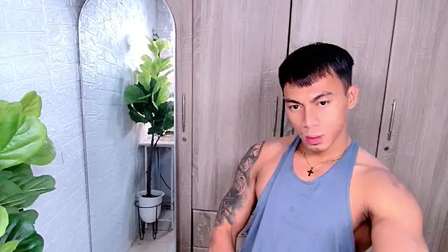 PinooyMilker online show from 10/17/25, 03:43