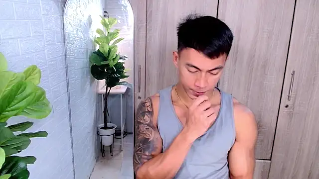 PinooyMilker online show from 10/11/25, 03:18