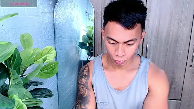 PinooyMilker online show from 04/03/26, 11:44