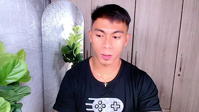 PinooyMilker online show from 10/18/25, 04:47