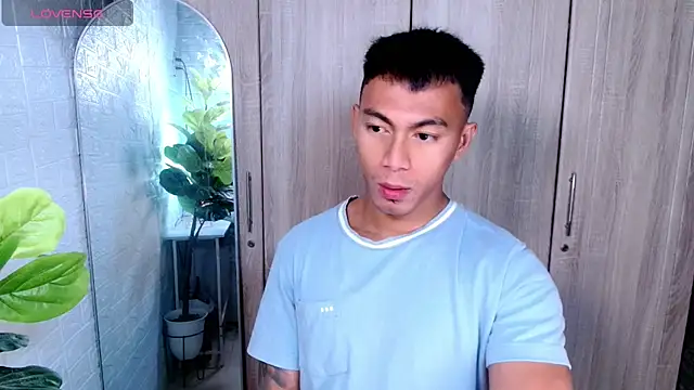 PinooyMilker online show from 03/27/26, 06:09