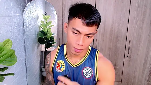 PinooyMilker online show from 10/14/25, 03:07