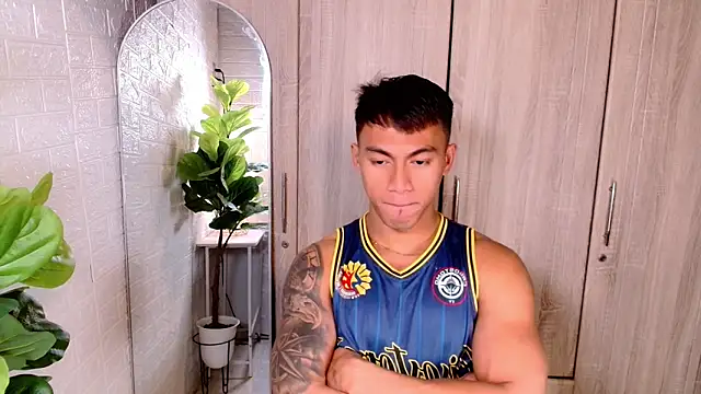 PinooyMilker online show from 11/04/25, 02:37