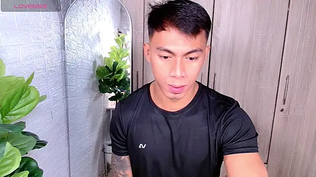 PinooyMilker online show from 11/18/25, 04:49