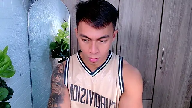 PinooyMilker online show from 11/07/25, 01:54