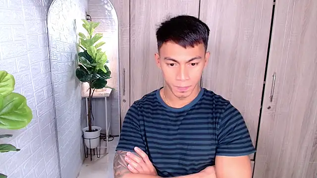 PinooyMilker online show from 10/06/25, 03:29