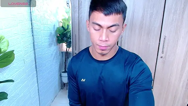 PinooyMilker online show from 12/14/25, 08:58