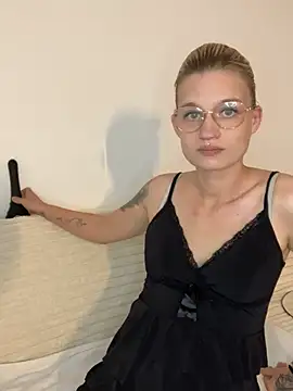 Lesamantssexy online show from 05/10/26, 02:30