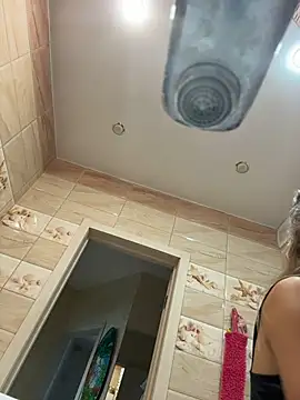 EvvaMur online show from 02/17/26, 01:58