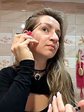 EvvaMur online show from 10/30/25, 02:10