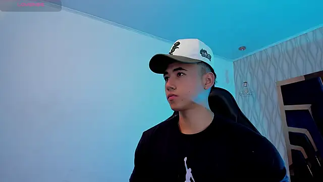 Snapshot of Draven_Marceaux chatting on 11/17/25, 11:25 Draven Marceaux online show from 11/17/25, 11:25