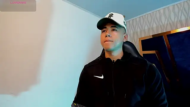 Snapshot of Draven_Marceaux chatting on 10/21/25, 11:20 Draven Marceaux online show from 10/21/25, 11:20