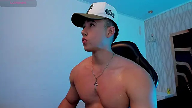 Snapshot of Draven_Marceaux chatting on 11/13/25, 11:25 Draven Marceaux online show from 11/13/25, 11:25