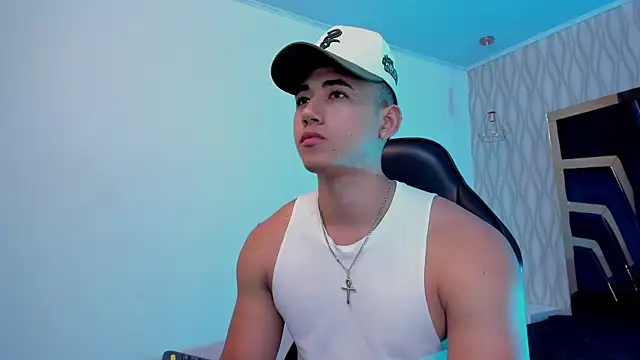 Snapshot of Draven_Marceaux chatting on 10/25/25, 11:31 Draven Marceaux online show from 10/25/25, 11:31